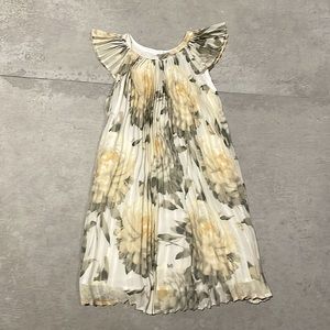 Baby Gap Floral Pleated Flutter Dress Size 5